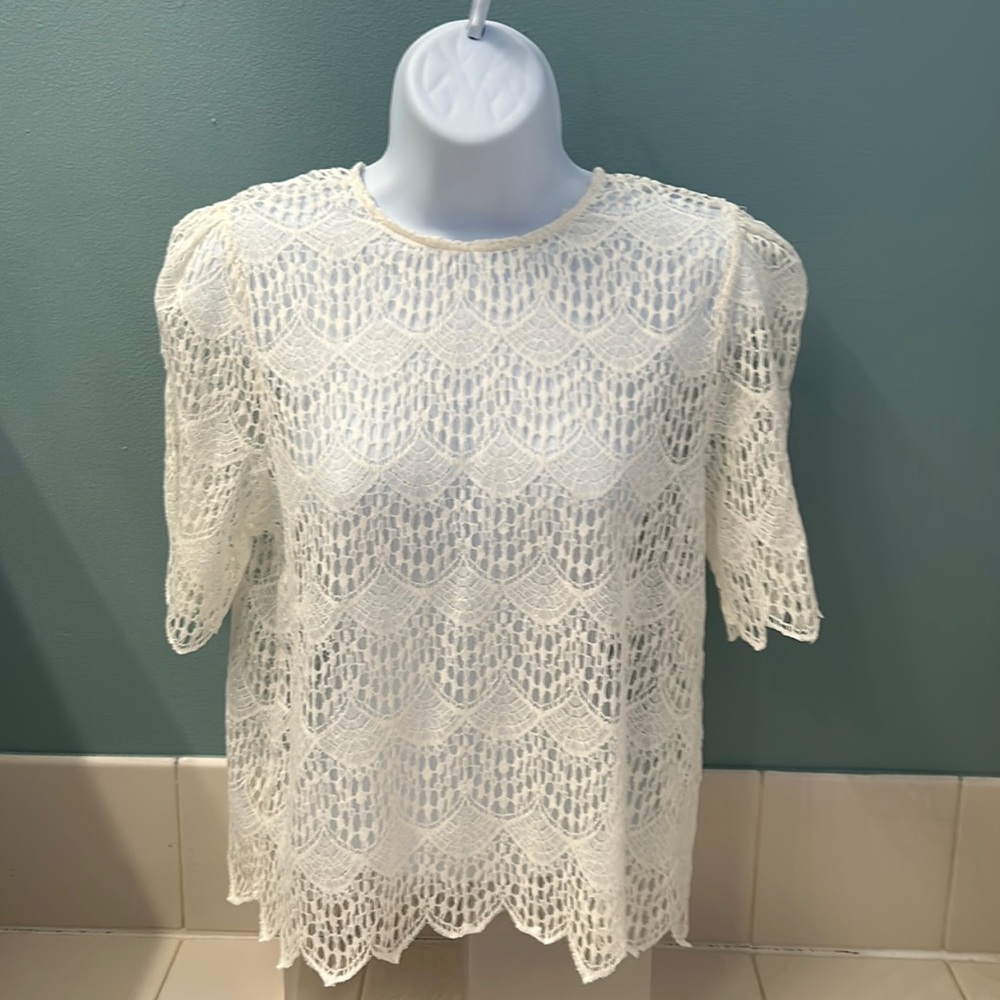 Valija Gitana Bohemian Top. New with tags . Scallop edge Bottom. Large/off white